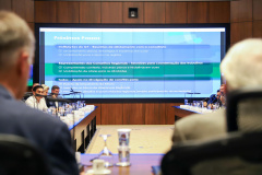 Governo discute construção dos Planos de Desenvolvimento Regional do Paraná