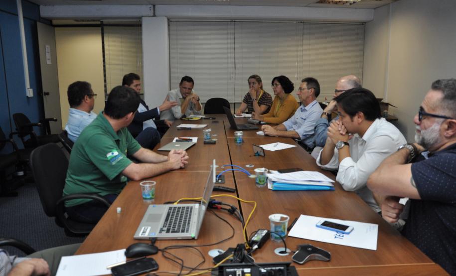 reunião na seti com os membros