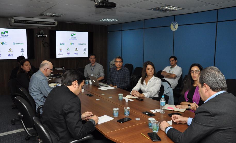 reunião na seti com os membros