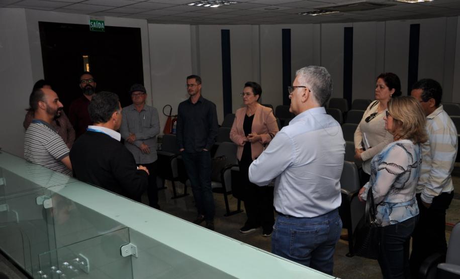 pró reitores se reúnem no porto de paranaguá