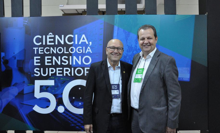Deputado Estadual do Paraná, Luiz Claudio Romanelli, ao lado do superintendente de Ciência, Tecnologia e Ensino Superior do Paraná, Aldo Nelson Bona