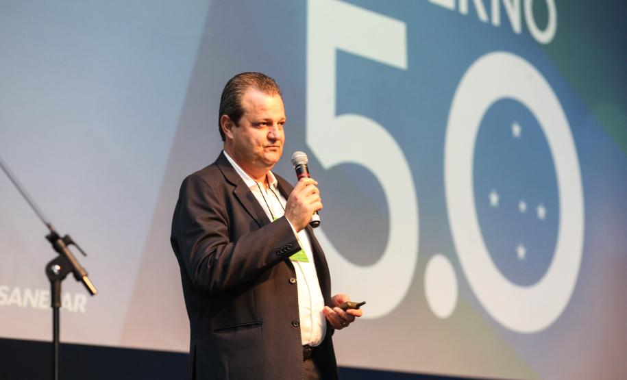 No encontro de capacitação Governo 5.0, em Foz do Iguaçu, o superintendente da Seti, Aldo Bonna, citou exemplos de como o órgão pode auxiliar as prefeituras municipais.