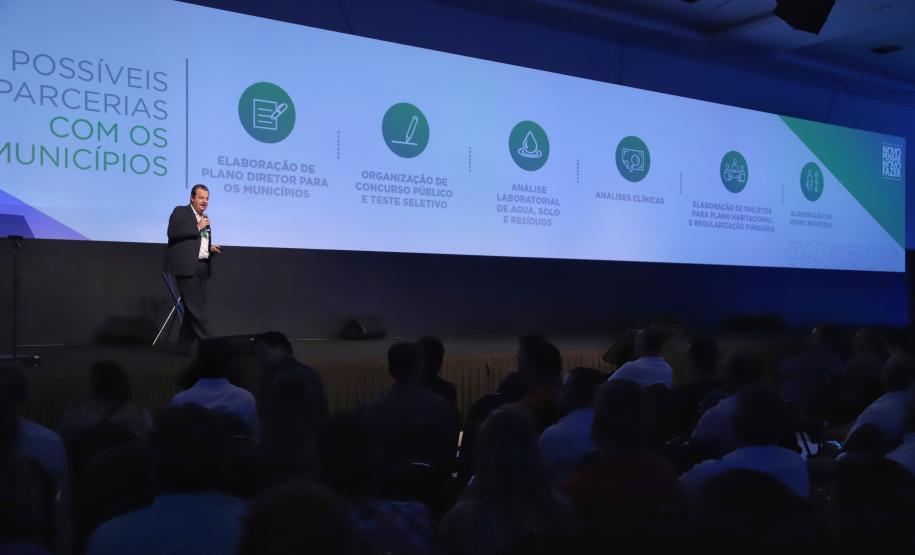 No encontro de capacitação Governo 5.0, em Foz do Iguaçu, o superintendente da Seti, Aldo Bonna, citou exemplos de como o órgão pode auxiliar as prefeituras municipais.