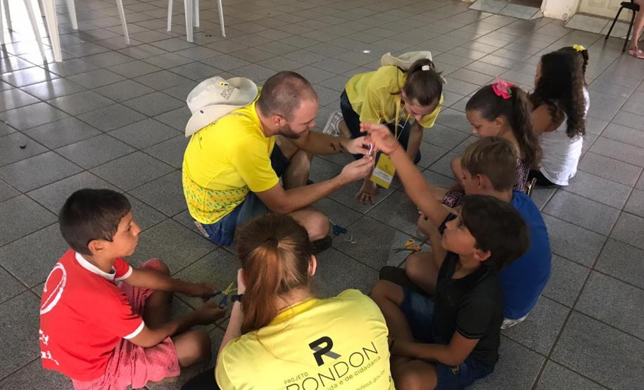 Lindoeste recebe atividades de voluntários da Unicentro