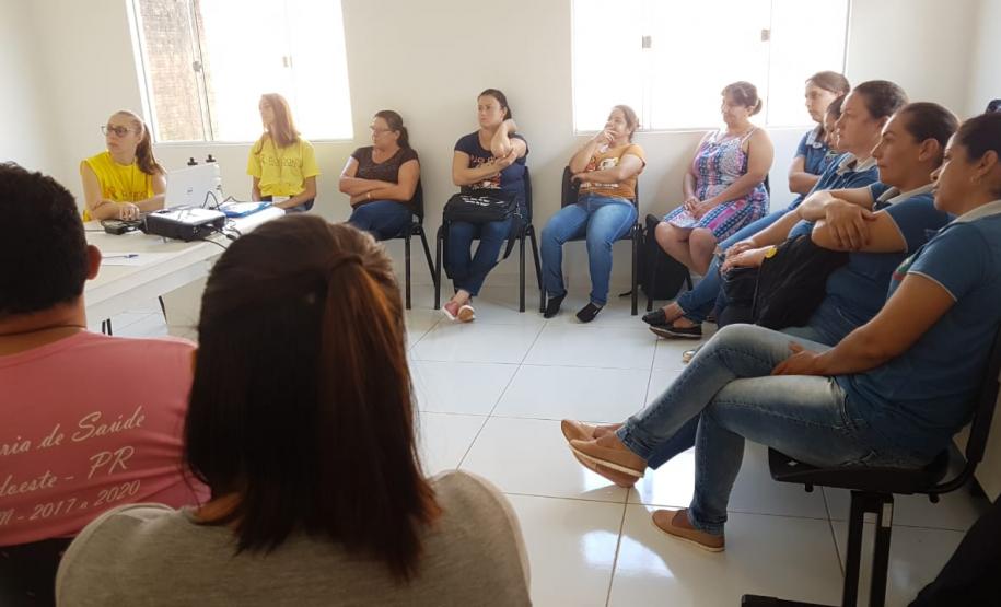 Lindoeste recebe atividades de voluntários da Unicentro