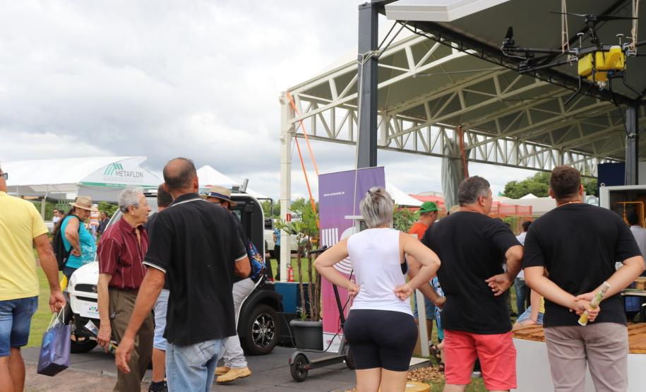 Unioeste lança drone para pulverização agrícola