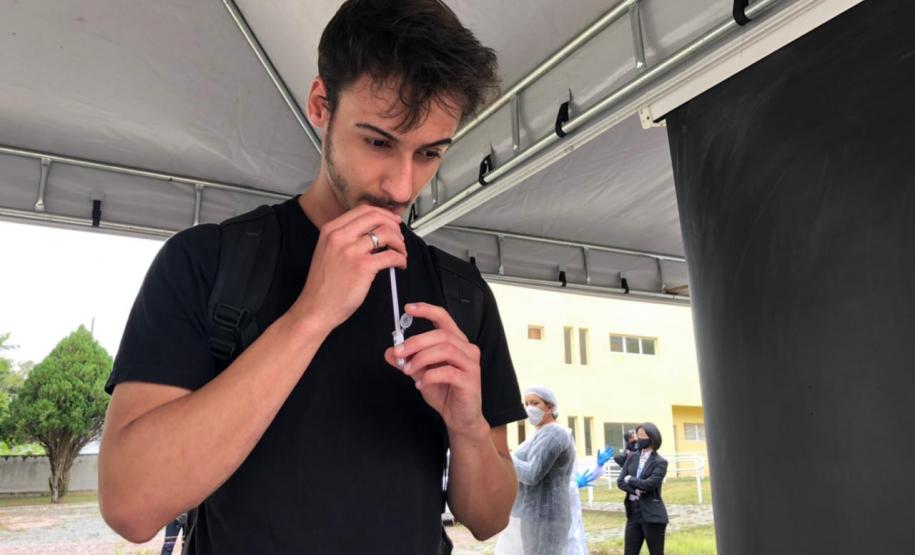 Unespar aplica testes do novo coronavírus na comunidade universitária