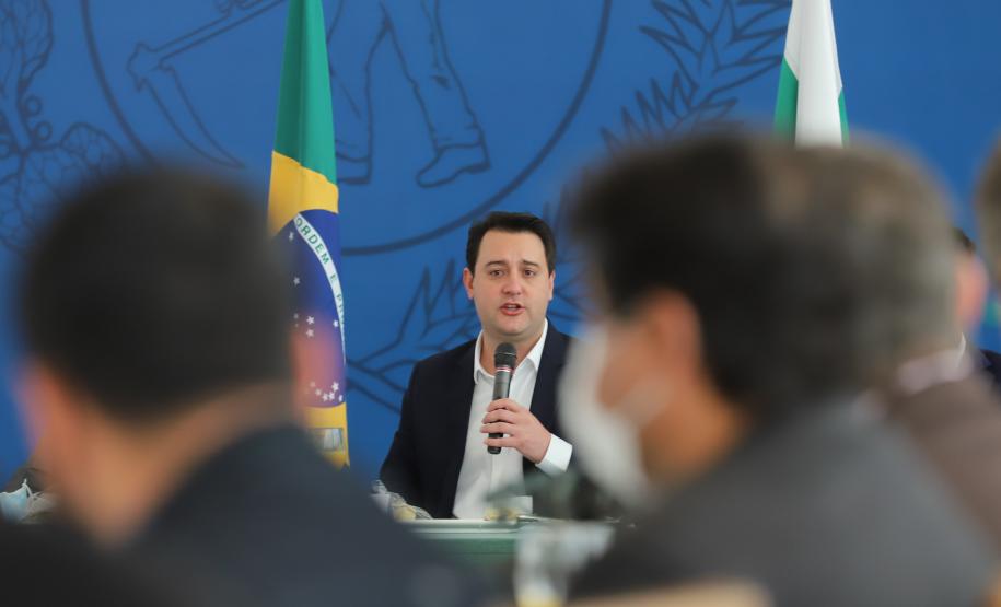 Governo libera quase R$ 1 milhão para projeto da UEL de pesquisa da seda