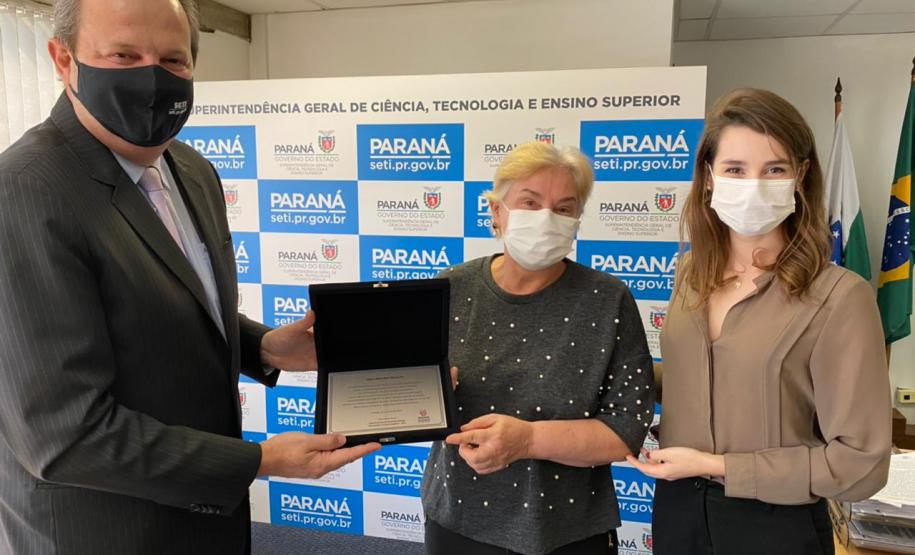 Estado confere homenagem a profissionais do aplicativo Saúde Online Paraná