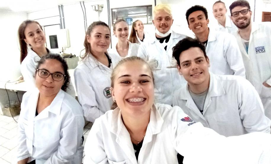 Unioeste incentiva produção de leite orgânico em propriedades da Agricultura Familiar