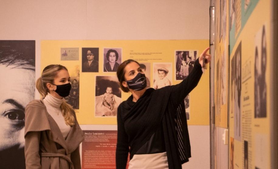 Exposição promovida pela UEPG retrata obra e processo criativo de Paulo Leminski