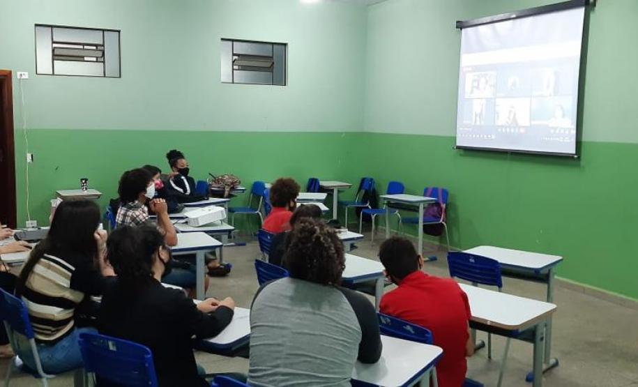 UENP divulga ações afirmativas para alunos negros e de baixa renda do Ensino Médio