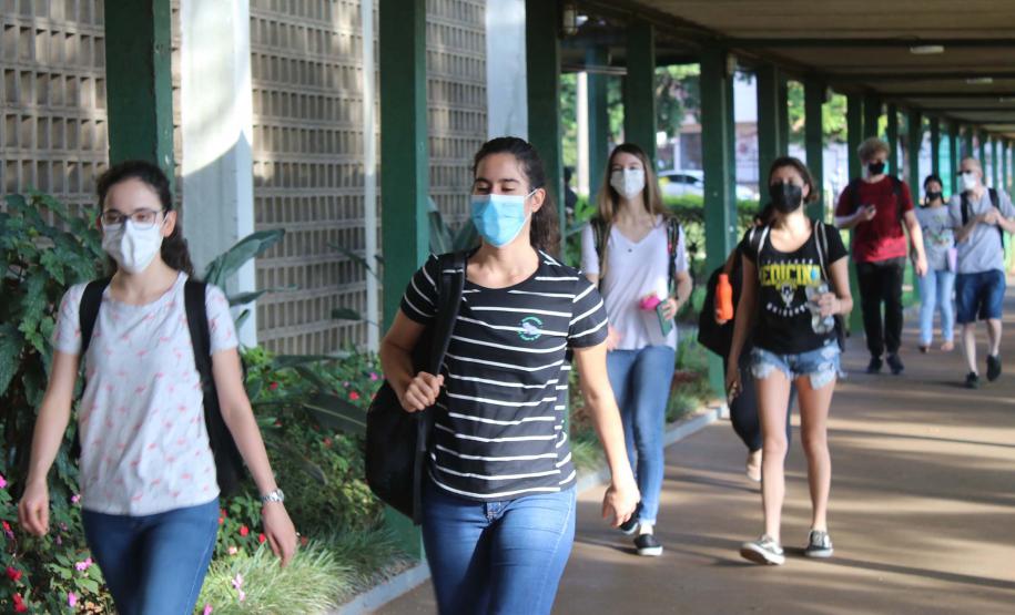 Unioeste retoma aulas presenciais em quatro campus