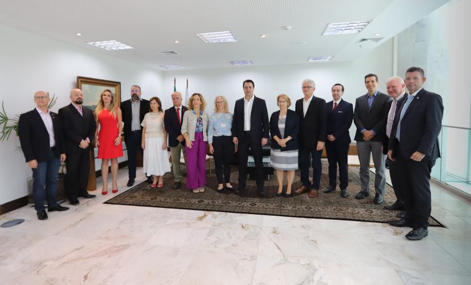 Paraná e Canadá confirmam interesse em expandir parcerias na agricultura e educação