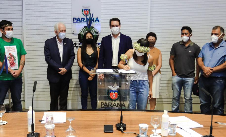 Estado reajusta em 25% valor das bolsas para pesquisadores, professores, estudantes e indígenas