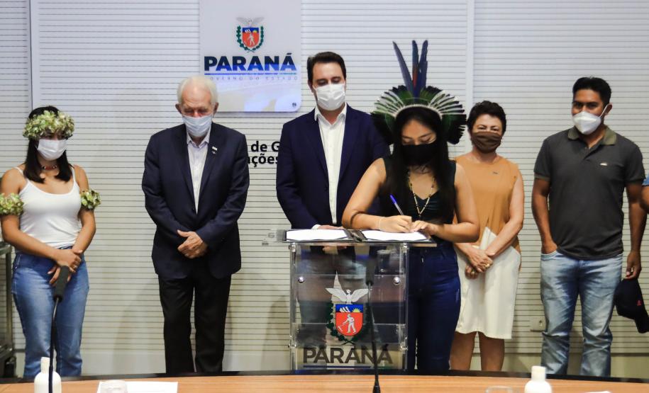 Estado reajusta em 25% valor das bolsas para pesquisadores, professores, estudantes e indígenas