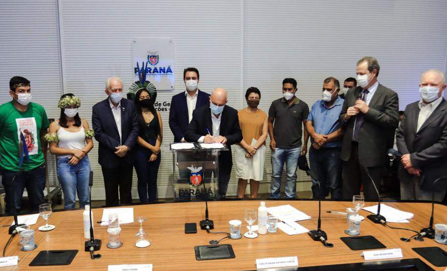 Estado reajusta em 25% valor das bolsas para pesquisadores, professores, estudantes e indígenas