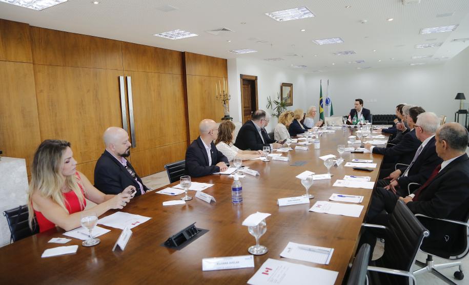 Paraná e Canadá confirmam interesse em expandir parcerias na agricultura e educação