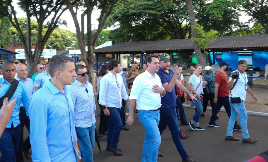 Governador conhece projeto de alimentação do futuro desenvolvido em Londrina