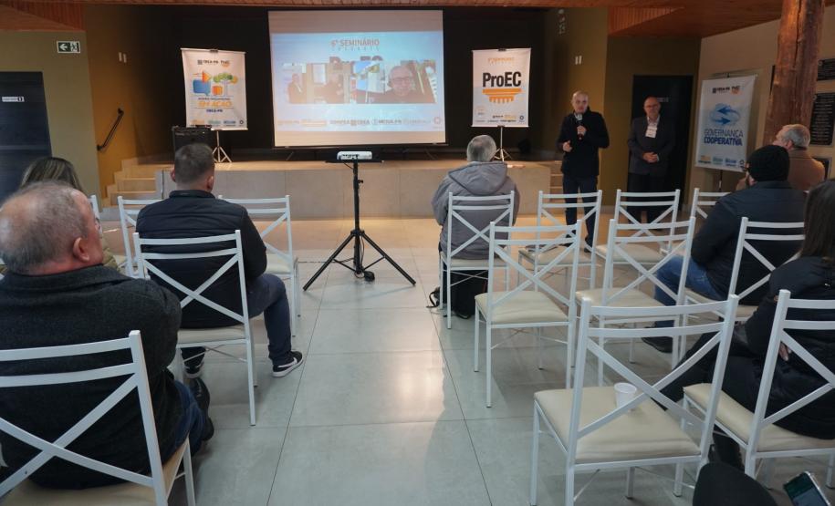 Governo do Estado apresenta estratégia para apoiar obras públicas de pequenos municípios