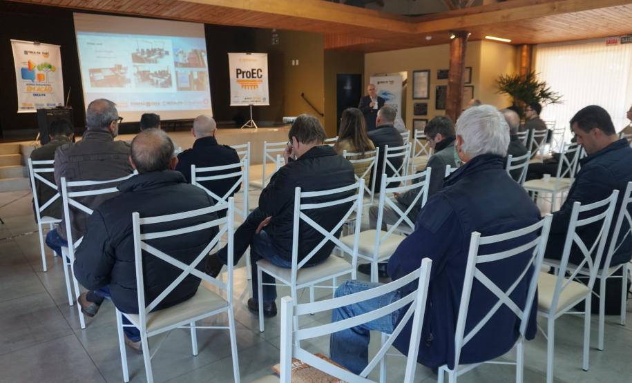 Governo do Estado apresenta estratégia para apoiar obras públicas de pequenos municípios