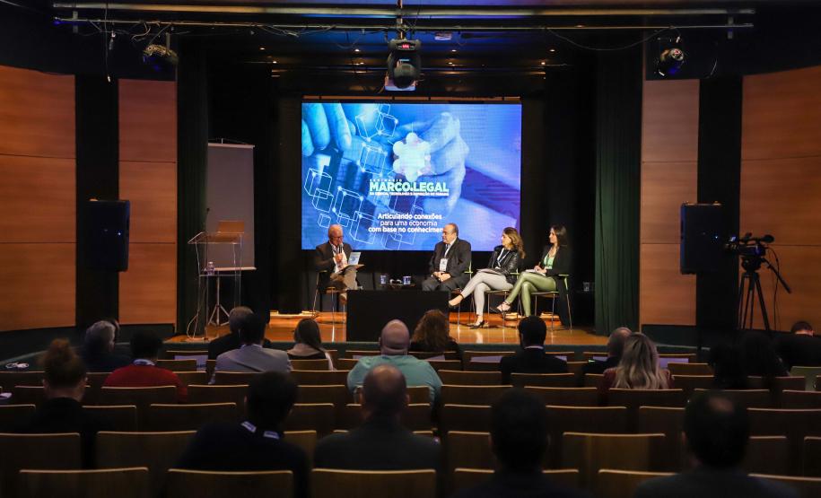 Seminário sobre o Marco Legal da Ciência, Tecnologia e Inovação do Paraná