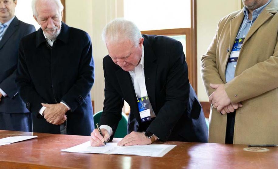 Mais de 30 instituições aderem à Cátedra Araucária para o desenvolvimento sustentável