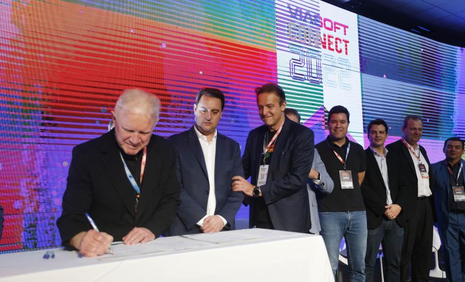 Estado lança o Geração Paraná Digital para ampliar capacitação de mão de obra especializada