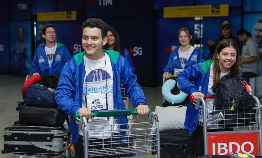 Alunos da rede estadual retornam de intercâmbio na Nova Zelândia cheios de histórias