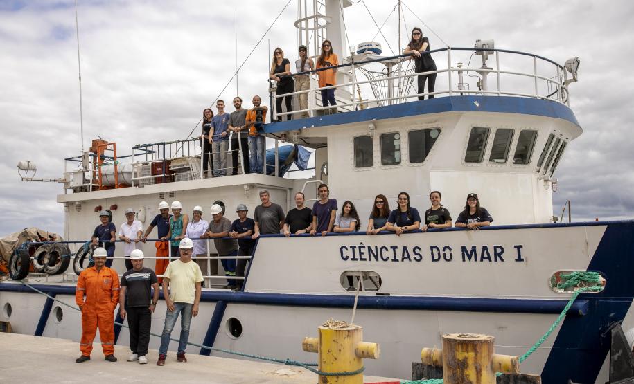 Após dois anos, navio de ensino volta a atracar no Porto de Paranaguá