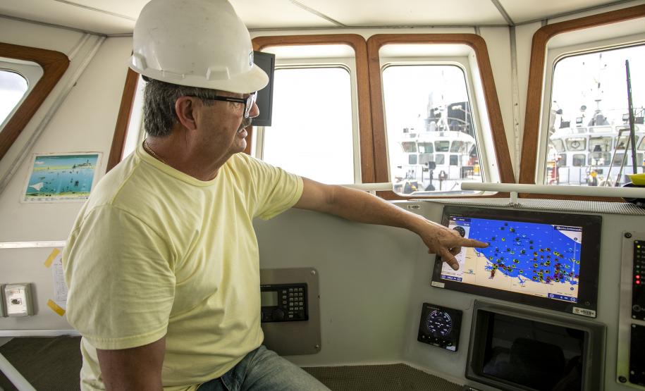 Após dois anos, navio de ensino volta a atracar no Porto de Paranaguá