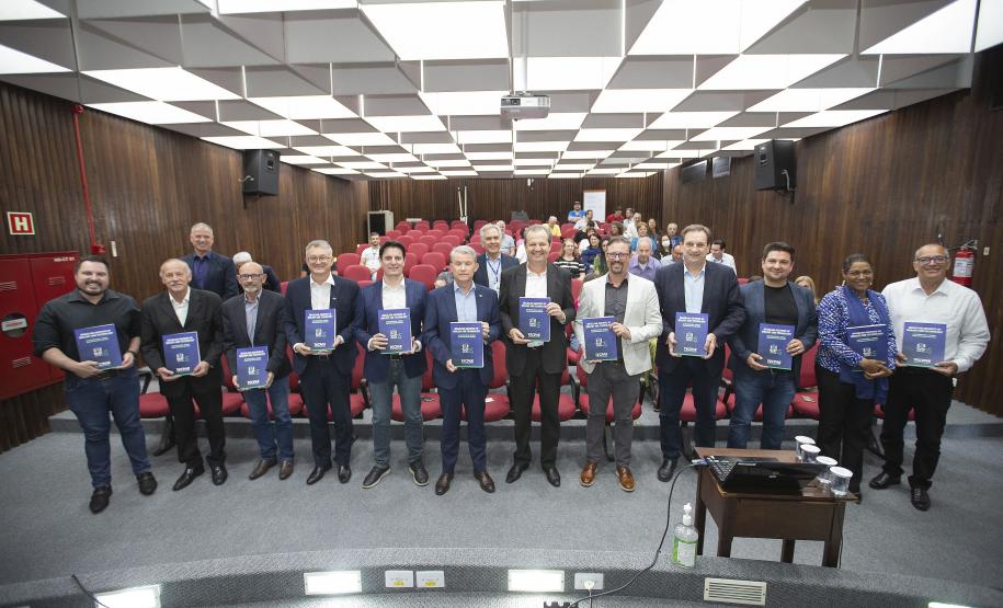 Tecpar lança versão impressa da edição especial da sua revista científica