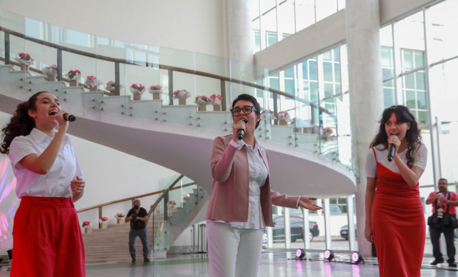 Primeira-dama destaca importância da conscientização contra o câncer de mama