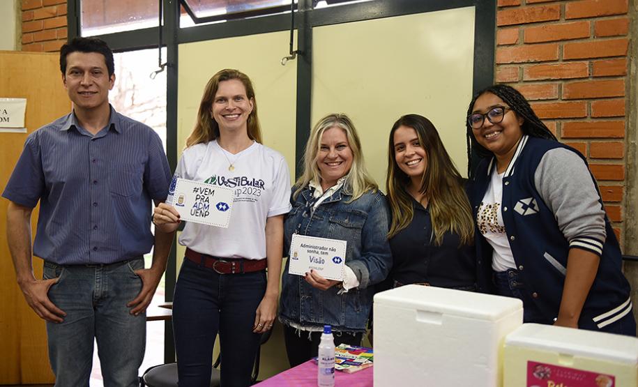 Primeira Feira de Profissões da UENP reúne mais de 3 mil estudantes