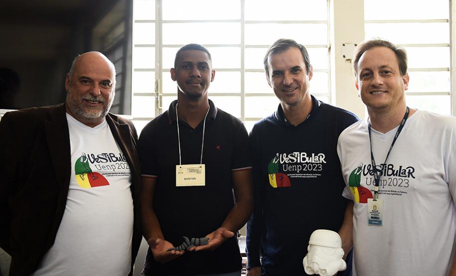 Primeira Feira de Profissões da UENP reúne mais de 3 mil estudantes