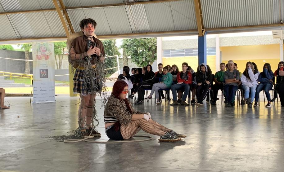 Mostra Especial do Fenata leva o teatro a 60 instituições de Ponta Grossa
