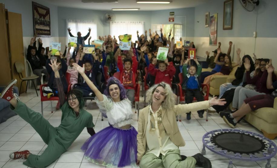 Mostra Especial do Fenata leva o teatro a 60 instituições de Ponta Grossa