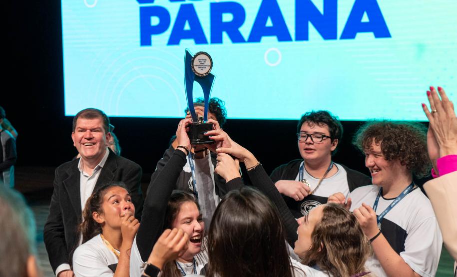 Aulão Paraná reúne dois mil estudantes no Teatro Guaíra para preparação do Enem 2022