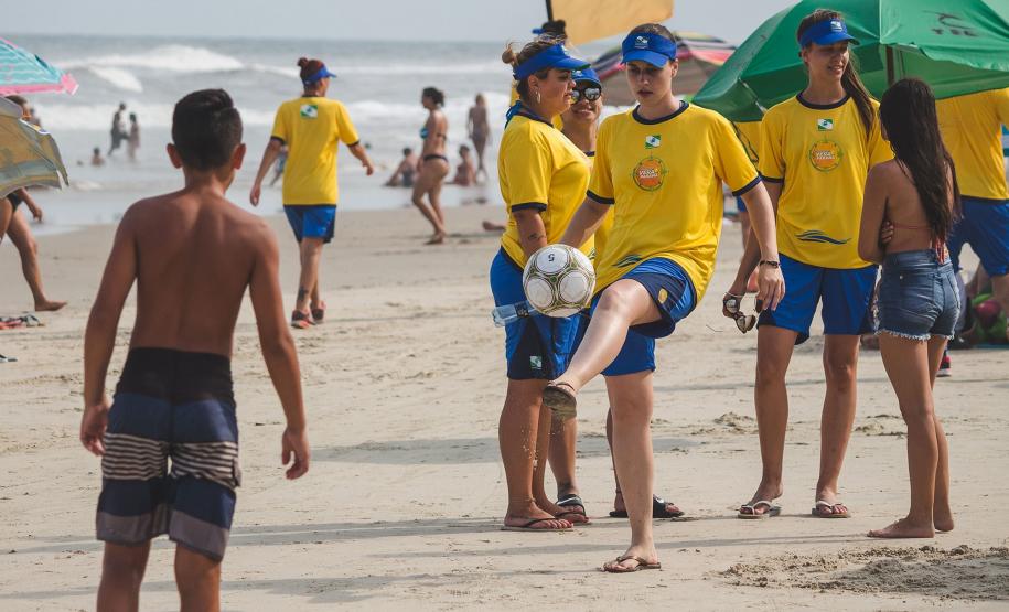 Contratação de estudantes para atuar na temporada de verão vai até 7 de novembro