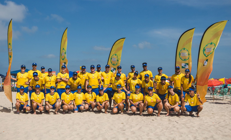 Contratação de estudantes para atuar na temporada de verão vai até 7 de novembro