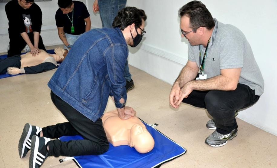 Estado promove capacitação de primeiros socorros para servidores do Ensino Superior