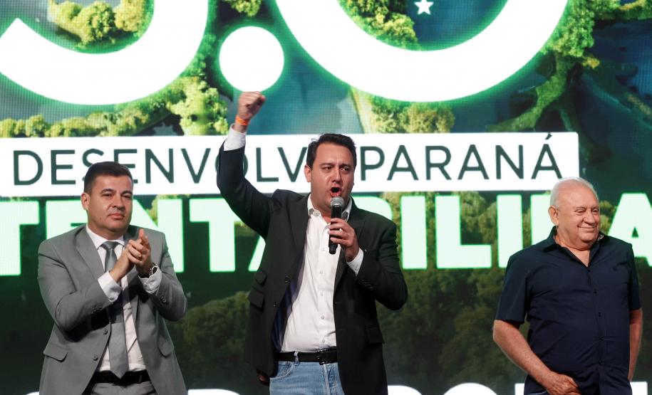 Governador defende expansão das políticas de sustentabilidade em encontro com prefeitos