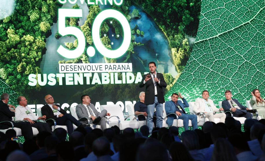 Governador defende expansão das políticas de sustentabilidade em encontro com prefeitos