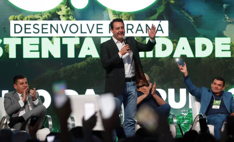 Governador defende expansão das políticas de sustentabilidade em encontro com prefeitos