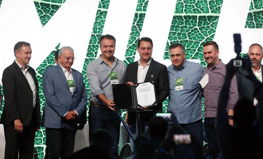 Governador defende expansão das políticas de sustentabilidade em encontro com prefeitos