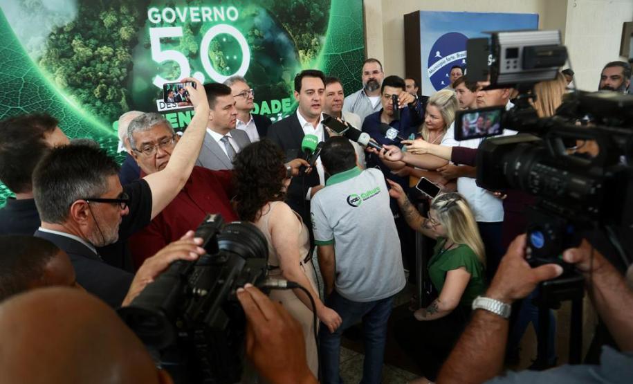 Governador defende expansão das políticas de sustentabilidade em encontro com prefeitos