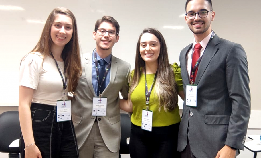UEL representa estaduais do Paraná em competição nacional da área jurídica, na Bahia