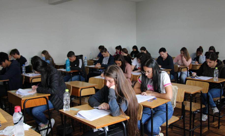 Vestibular da Unicentro movimentou oito cidades do Paraná neste domingo