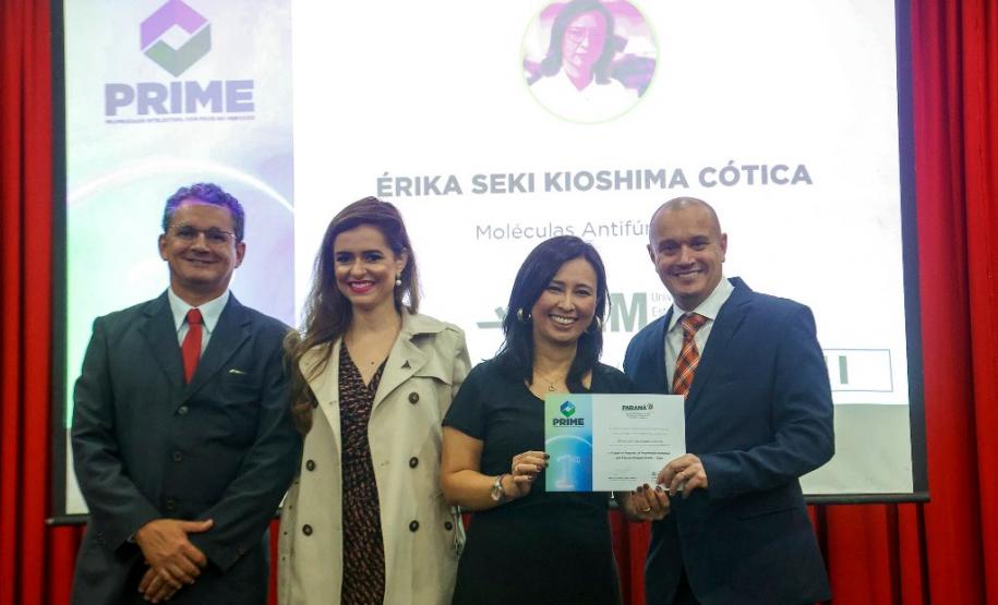Professora Erika Seki Kioshima Cótica, da UEM, classificada em 1º lugar no Prime 2022