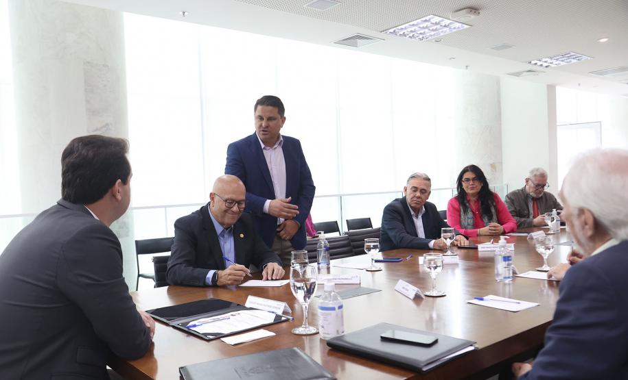 Governador autoriza abertura de três novos cursos gratuitos de nível superior em Loanda